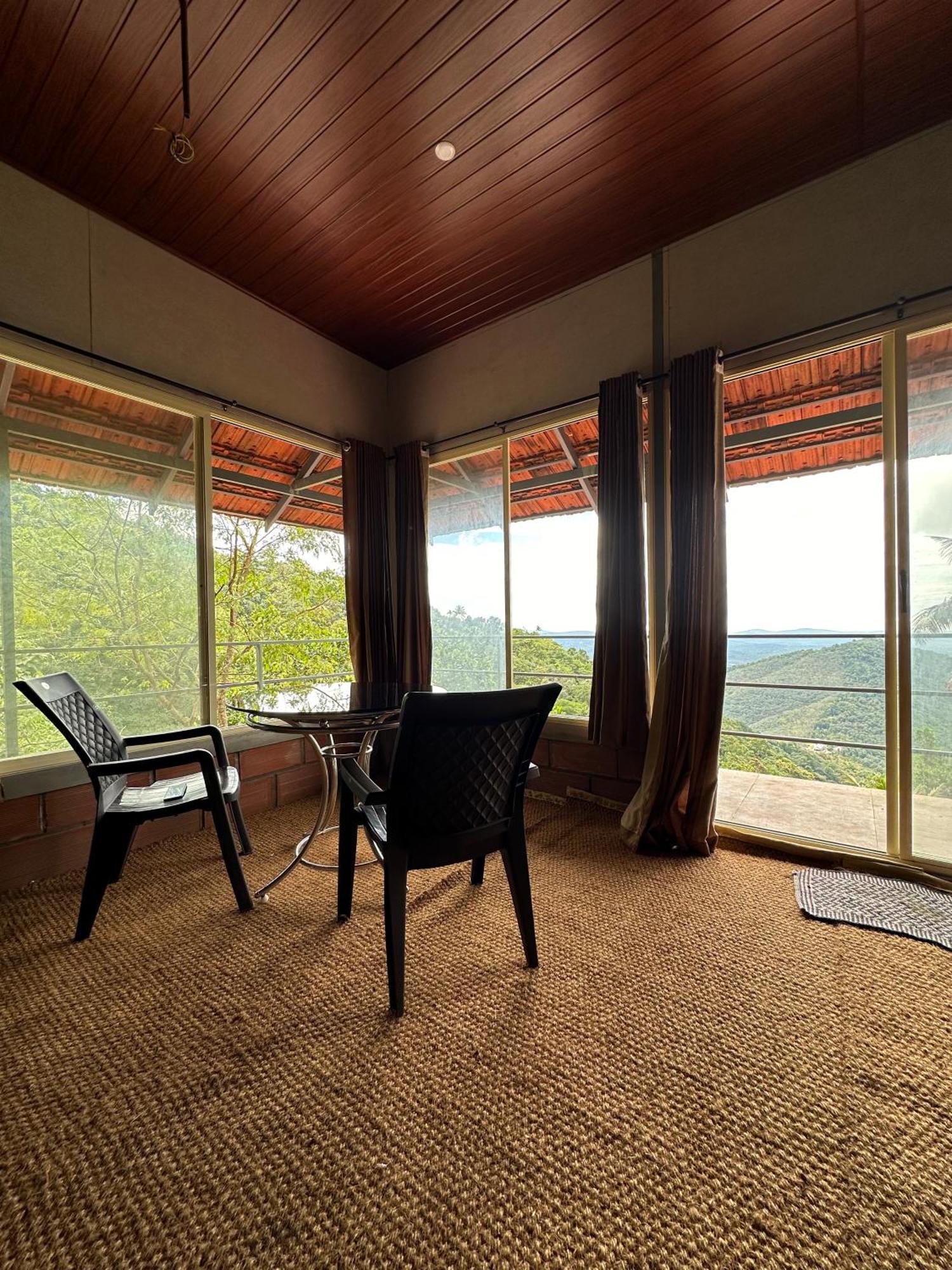 Sunset Valley Kerala Pool Resort - Serene Natural Forest Cottage Stay In Idukki With Sunrise & Sunset Panoramas, Natural Streams & Tranquil Summer Evenings Pīrmed Eksteriør bilde