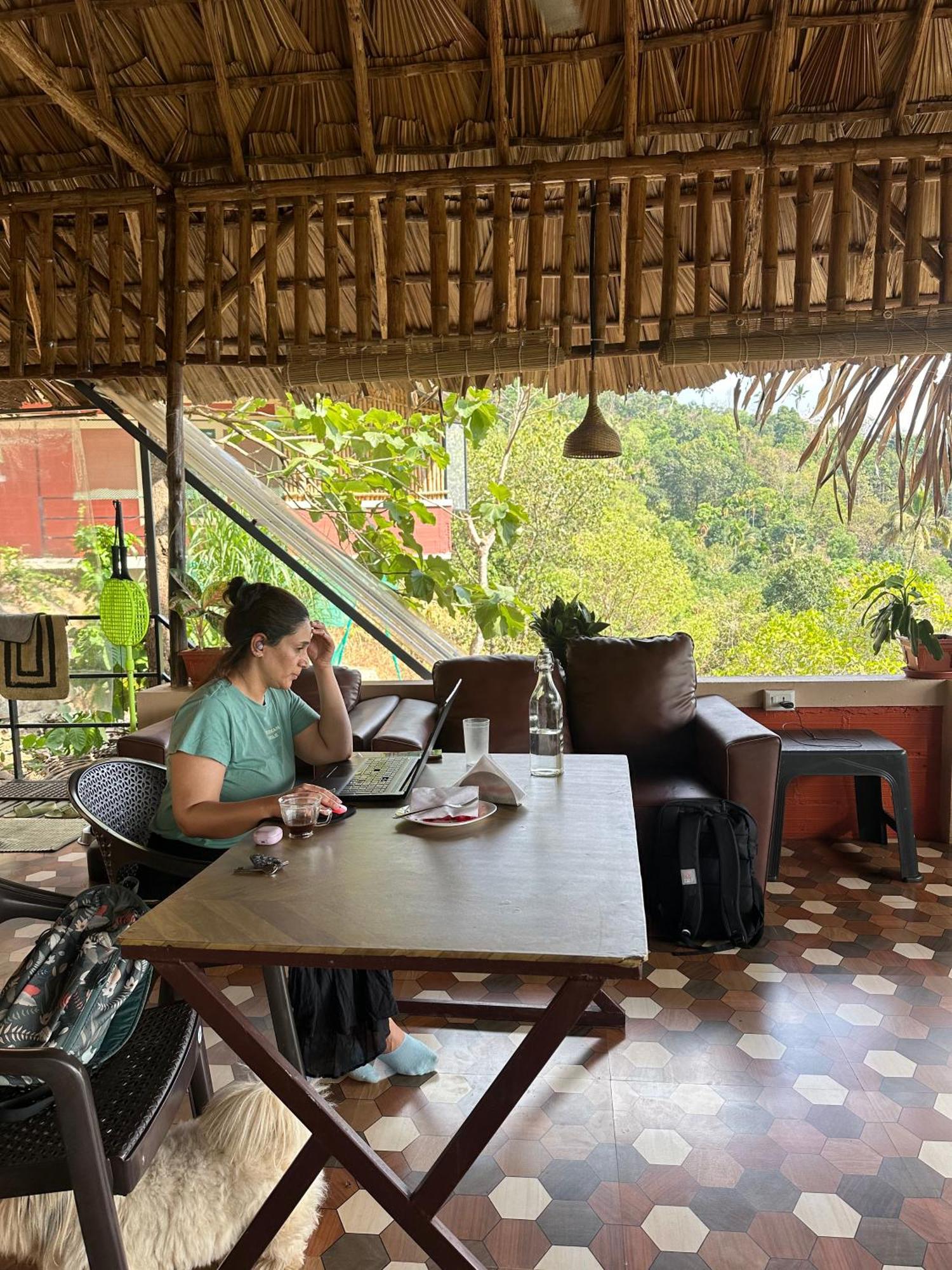 Sunset Valley Kerala Pool Resort - Serene Natural Forest Cottage Stay In Idukki With Sunrise & Sunset Panoramas, Natural Streams & Tranquil Summer Evenings Pīrmed Eksteriør bilde