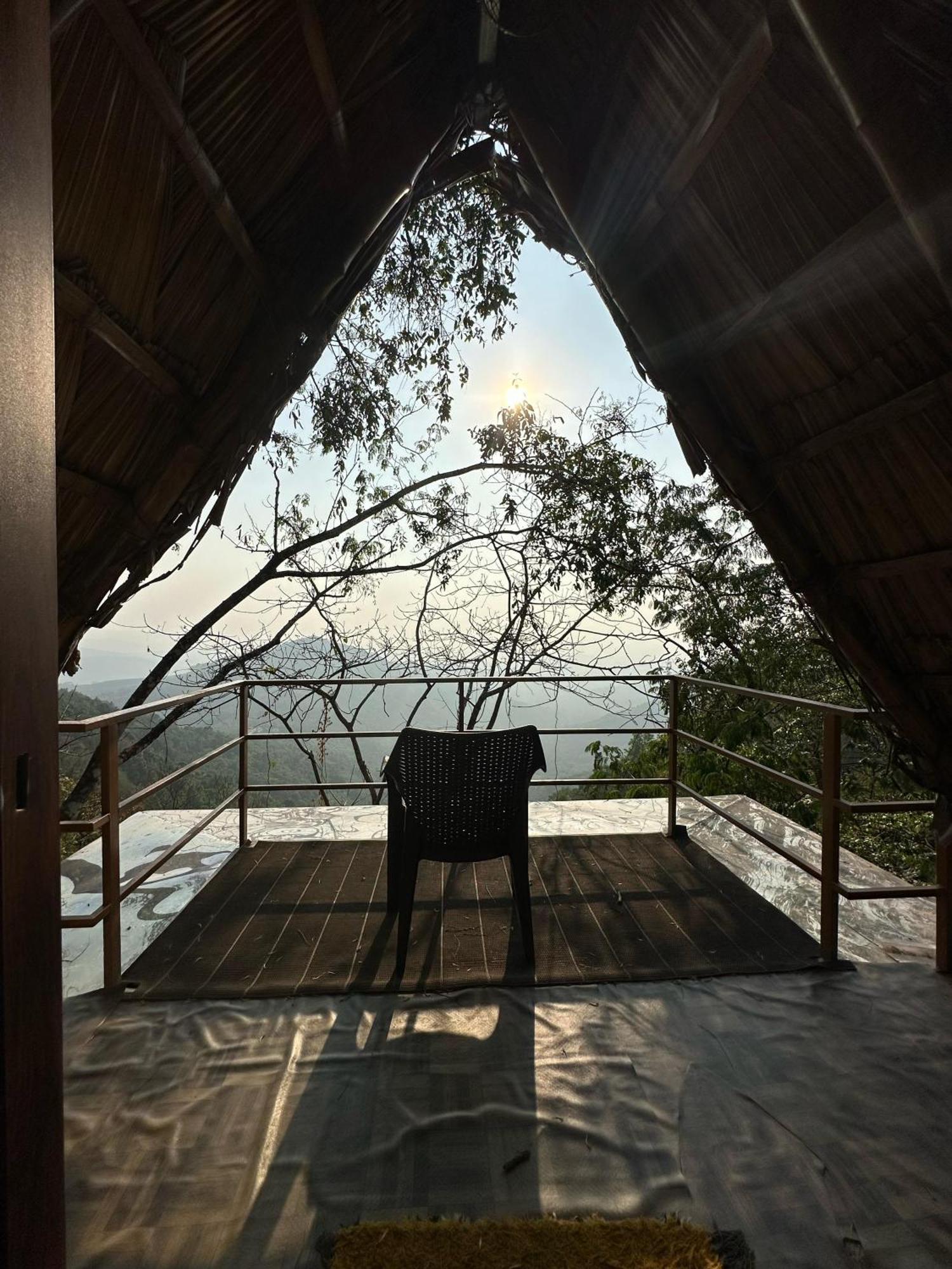 Sunset Valley Kerala Pool Resort - Serene Natural Forest Cottage Stay In Idukki With Sunrise & Sunset Panoramas, Natural Streams & Tranquil Summer Evenings Pīrmed Eksteriør bilde