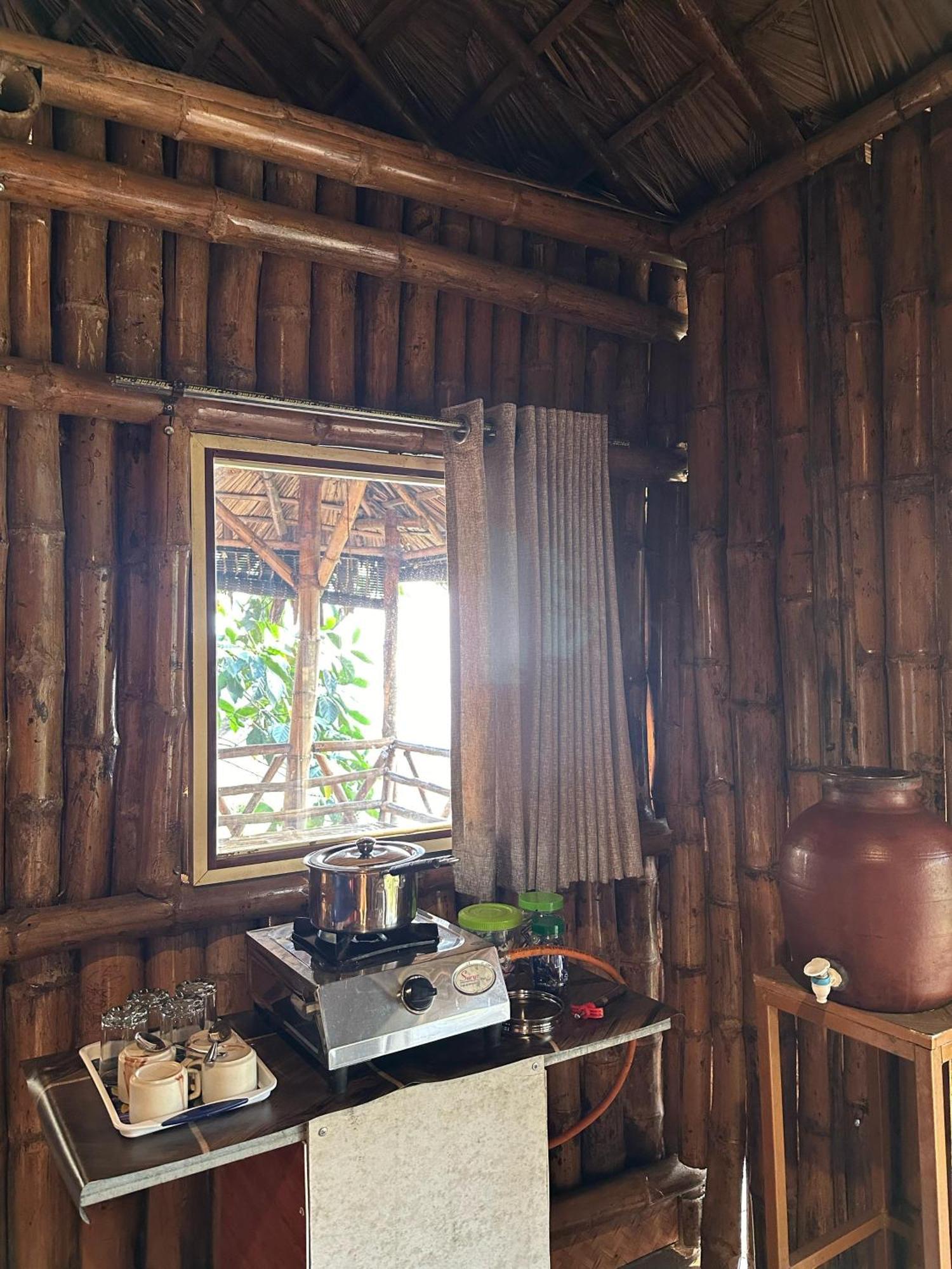Sunset Valley Kerala Pool Resort - Serene Natural Forest Cottage Stay In Idukki With Sunrise & Sunset Panoramas, Natural Streams & Tranquil Summer Evenings Pīrmed Eksteriør bilde