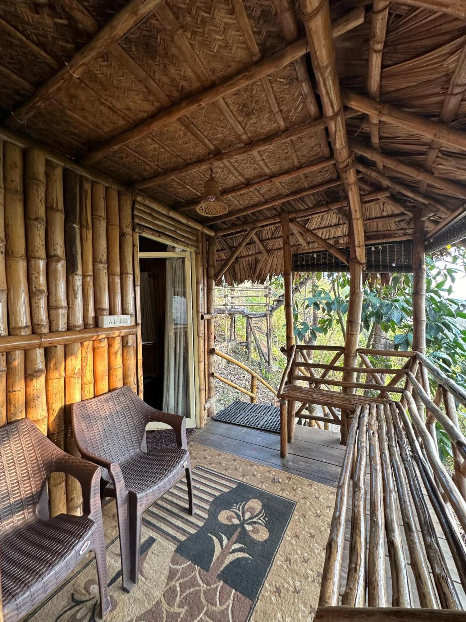 Sunset Valley Kerala Pool Resort - Serene Natural Forest Cottage Stay In Idukki With Sunrise & Sunset Panoramas, Natural Streams & Tranquil Summer Evenings Pīrmed Eksteriør bilde