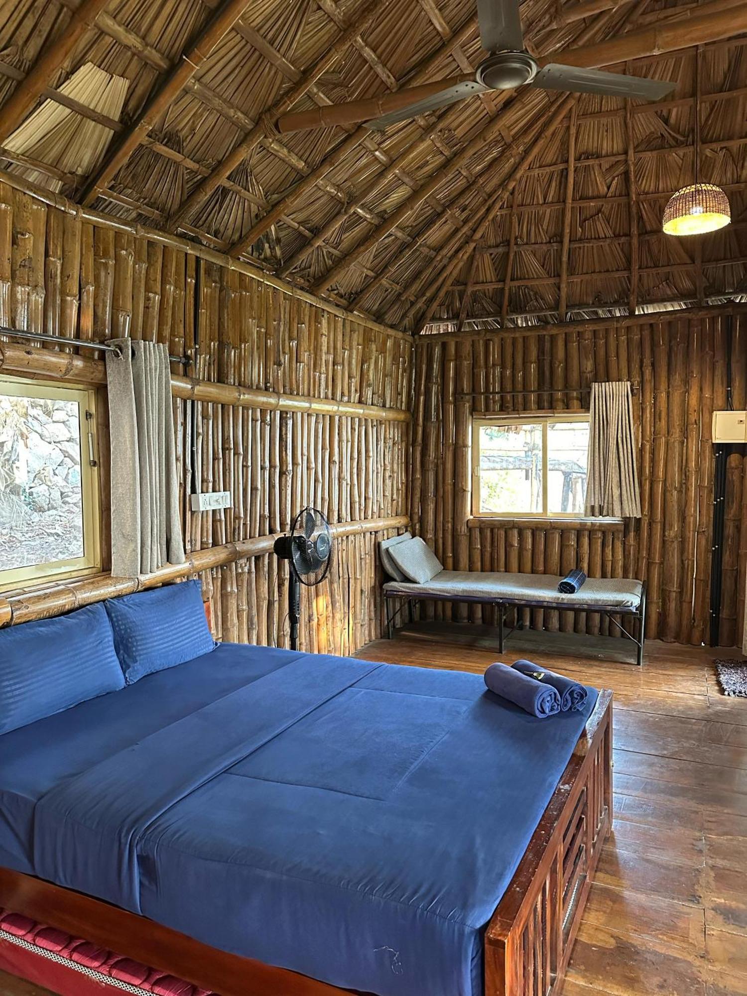 Sunset Valley Kerala Pool Resort - Serene Natural Forest Cottage Stay In Idukki With Sunrise & Sunset Panoramas, Natural Streams & Tranquil Summer Evenings Pīrmed Eksteriør bilde