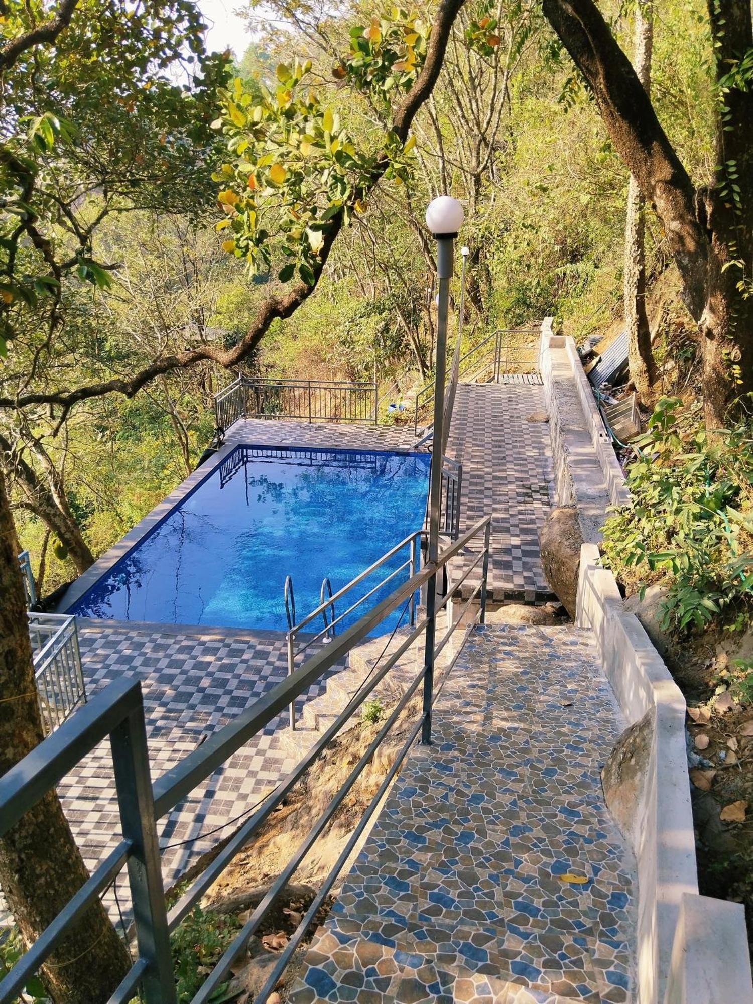 Sunset Valley Kerala Pool Resort - Serene Natural Forest Cottage Stay In Idukki With Sunrise & Sunset Panoramas, Natural Streams & Tranquil Summer Evenings Pīrmed Eksteriør bilde