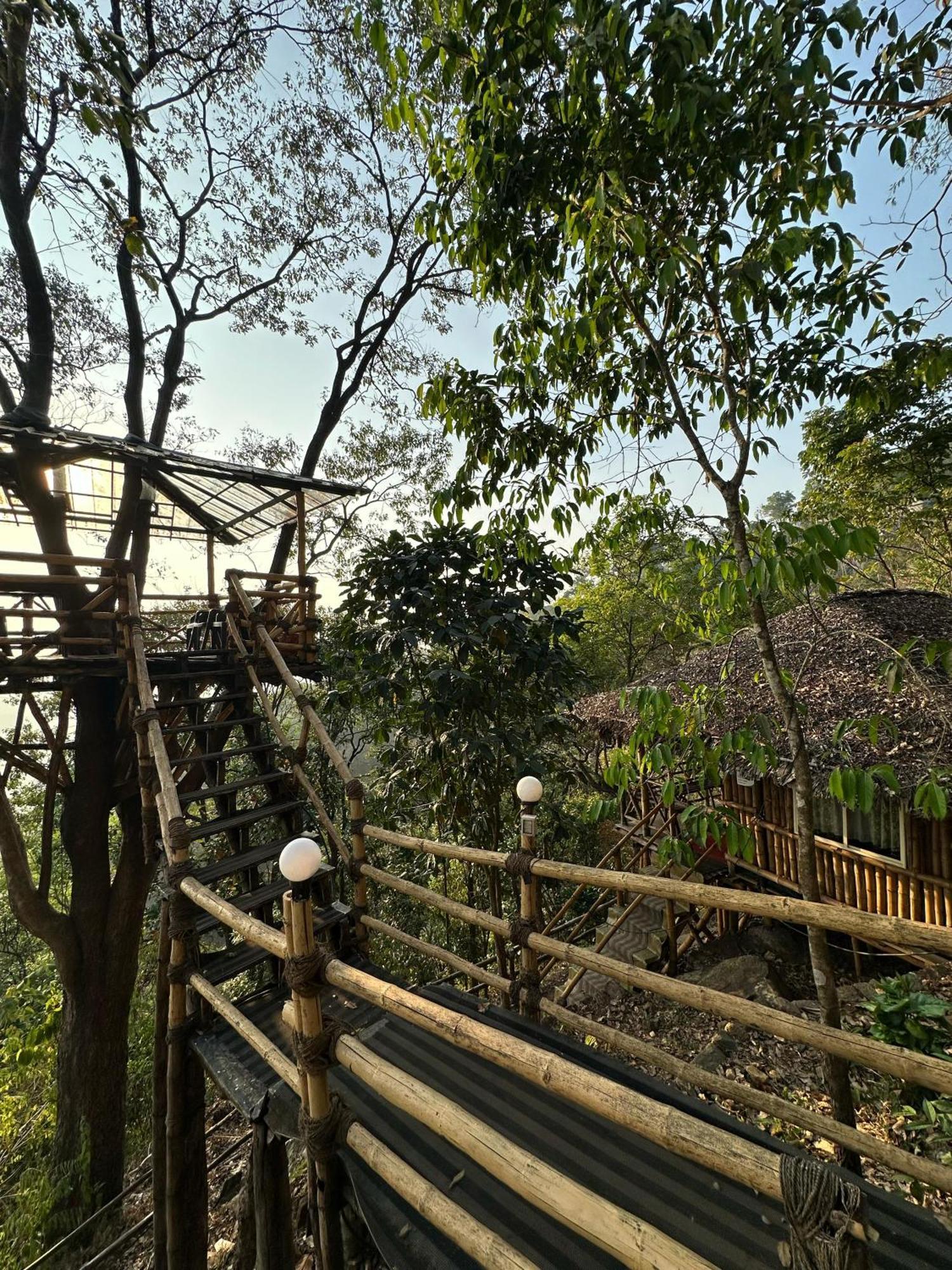 Sunset Valley Kerala Pool Resort - Serene Natural Forest Cottage Stay In Idukki With Sunrise & Sunset Panoramas, Natural Streams & Tranquil Summer Evenings Pīrmed Eksteriør bilde