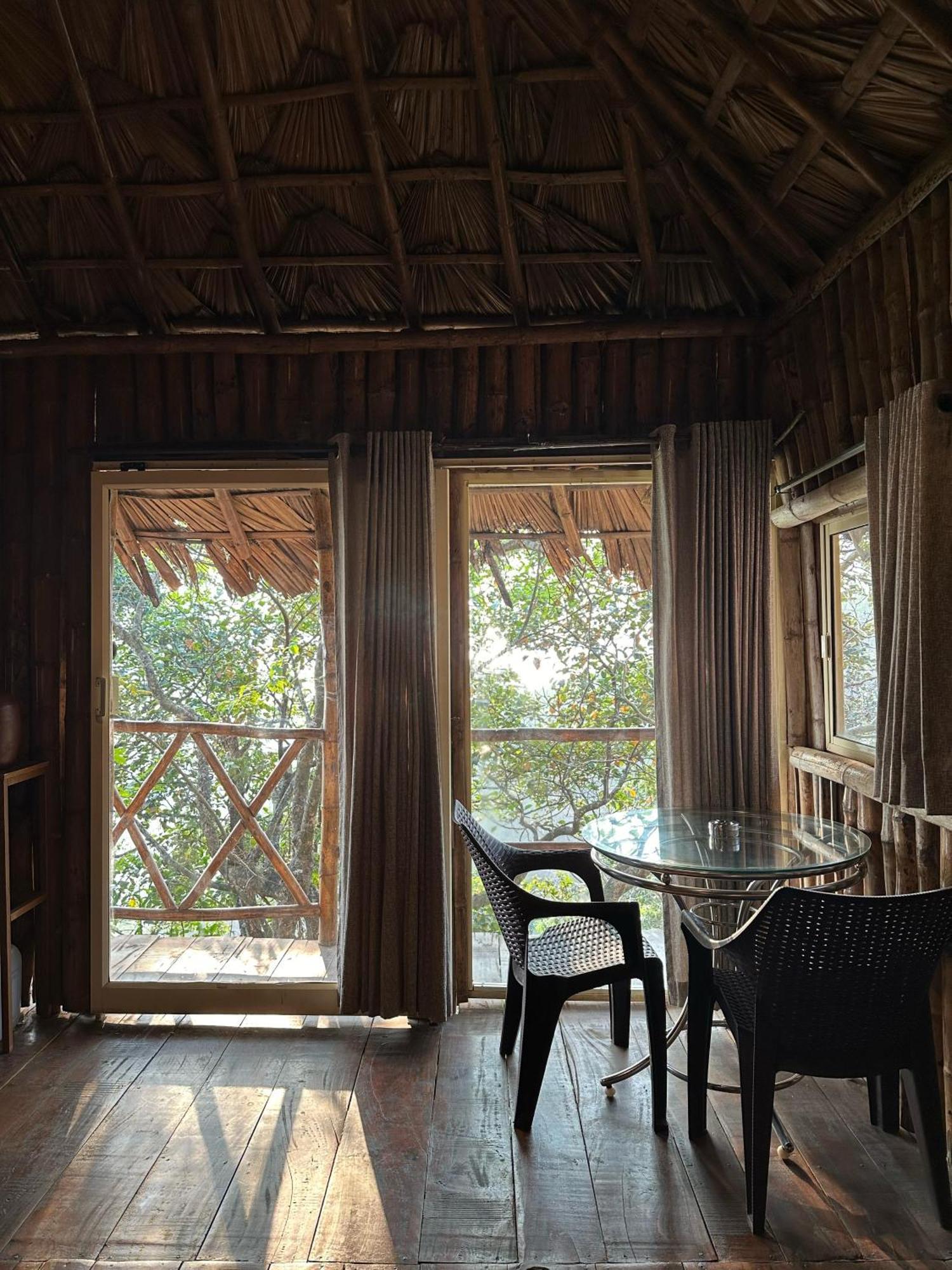 Sunset Valley Kerala Pool Resort - Serene Natural Forest Cottage Stay In Idukki With Sunrise & Sunset Panoramas, Natural Streams & Tranquil Summer Evenings Pīrmed Eksteriør bilde