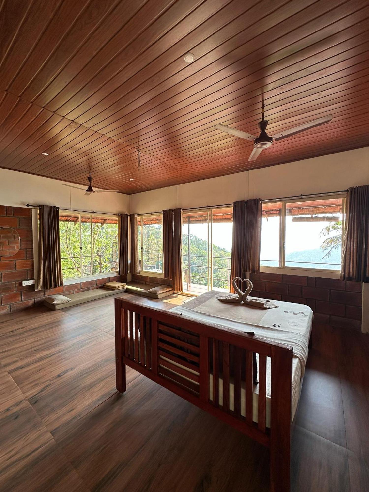 Sunset Valley Kerala Pool Resort - Serene Natural Forest Cottage Stay In Idukki With Sunrise & Sunset Panoramas, Natural Streams & Tranquil Summer Evenings Pīrmed Eksteriør bilde
